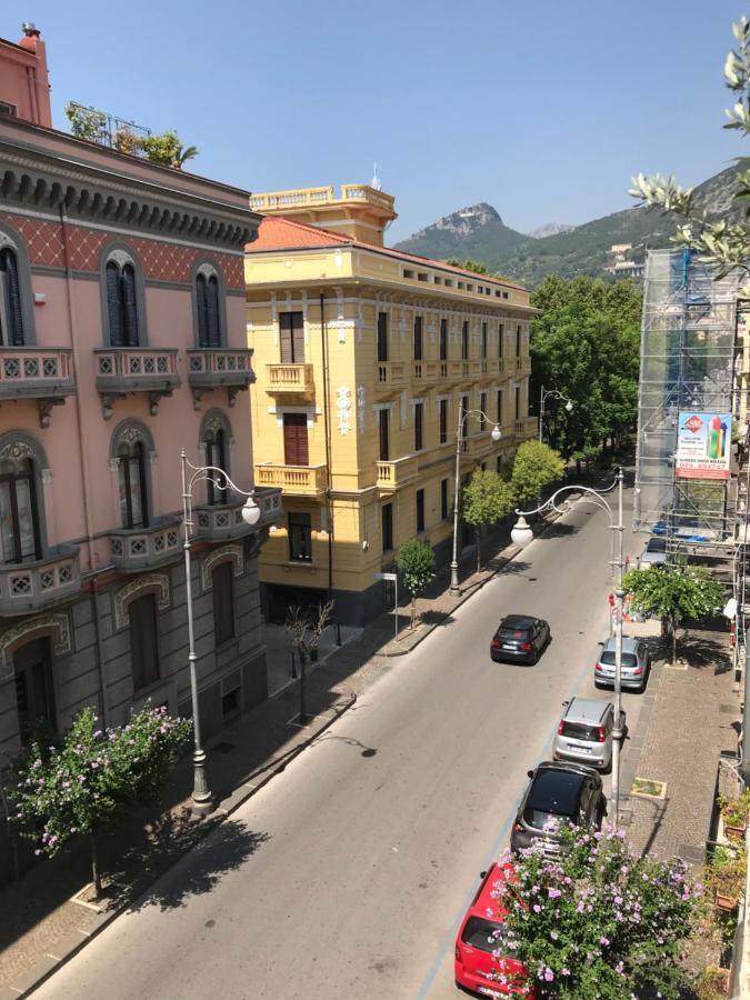 Salerno B&B In Centro ภายนอก รูปภาพ