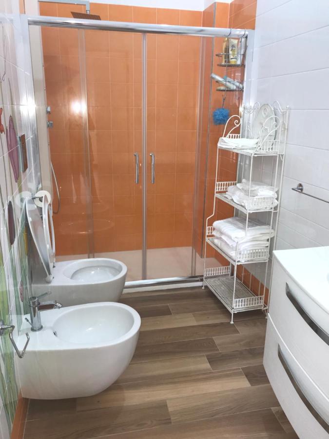 Salerno B&B In Centro ภายนอก รูปภาพ